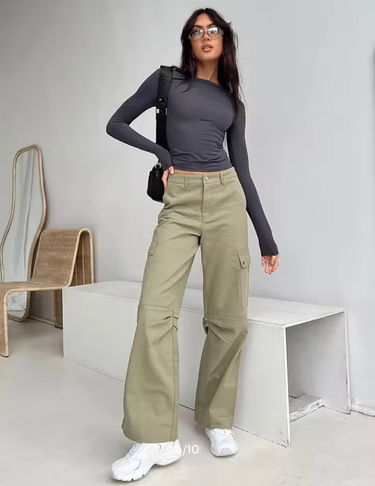 Top gris à manches longues – Coupe courte & basique