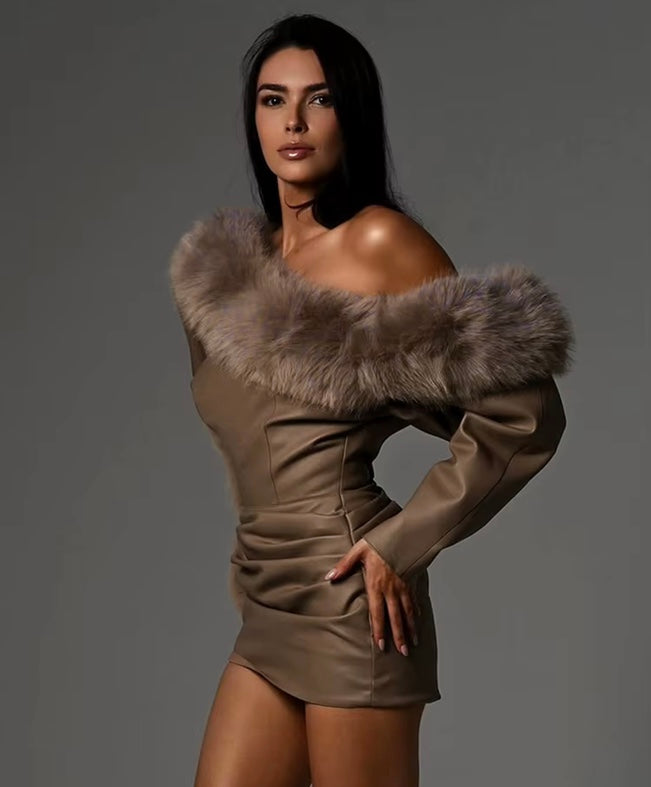 Mini-Robe Sexy en Faux Cuir – Fourrure