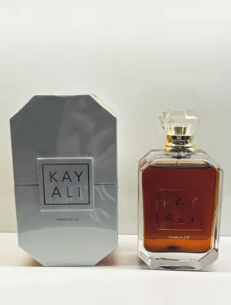 KAYALI – Eau de Parfum Femme 100 ml | Luxe, Longue Tenue, Floral Fruité Vanille Oriental