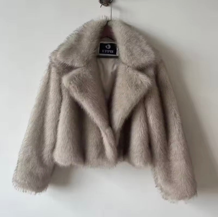 Manteau Court à Fourrure de Renard – Élégance & Confort