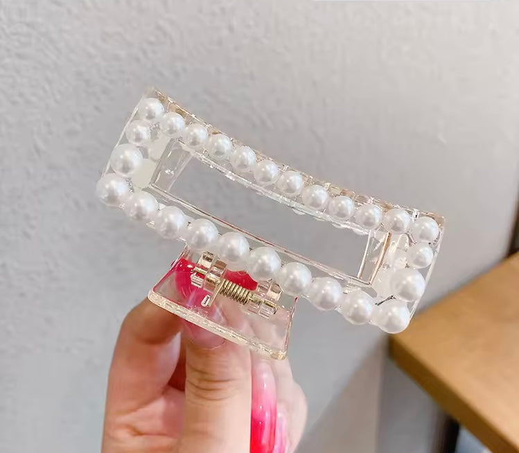 Pince à Cheveux Transparente en Acrylique – Perles & Design Géométrique Creux
