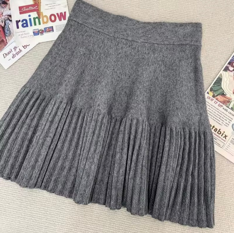 Ensemble Tricoté 3 Pièces Style Coréen – Pull Court & Mini Jupe Rétro