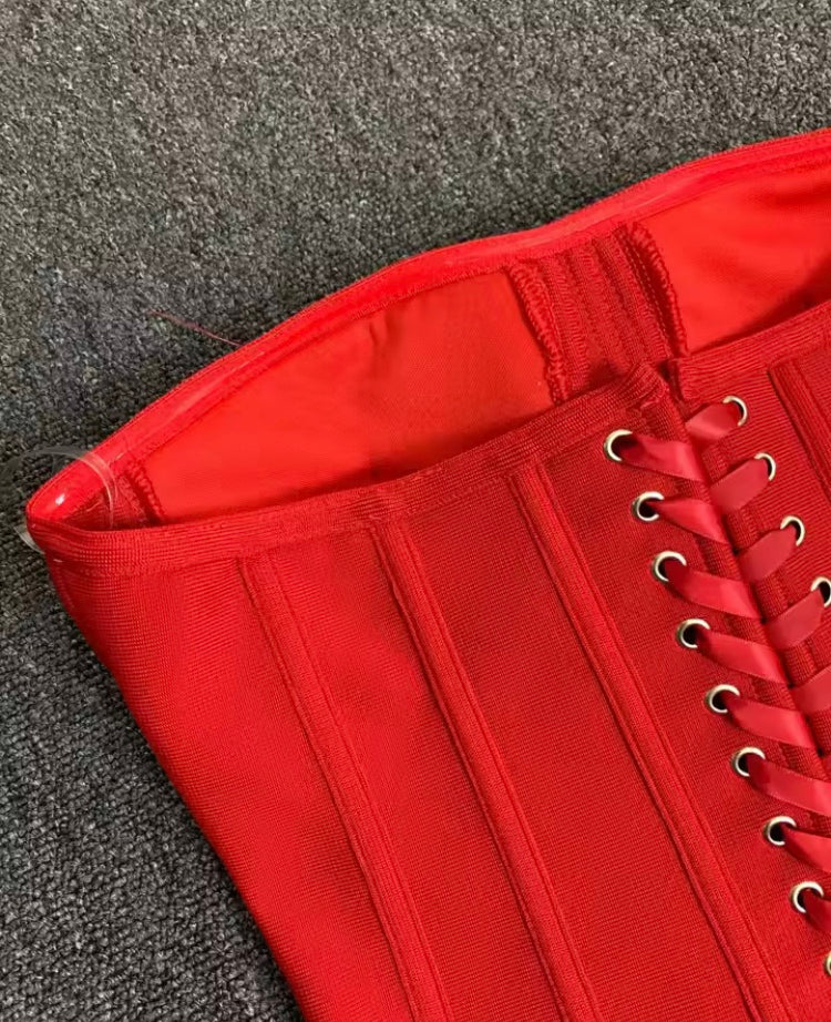 Mini Jupe Rouge à Lacets – Ensemble Deux Pièces NightChester