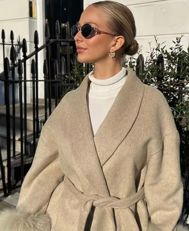 Manteau en laine col écharpe